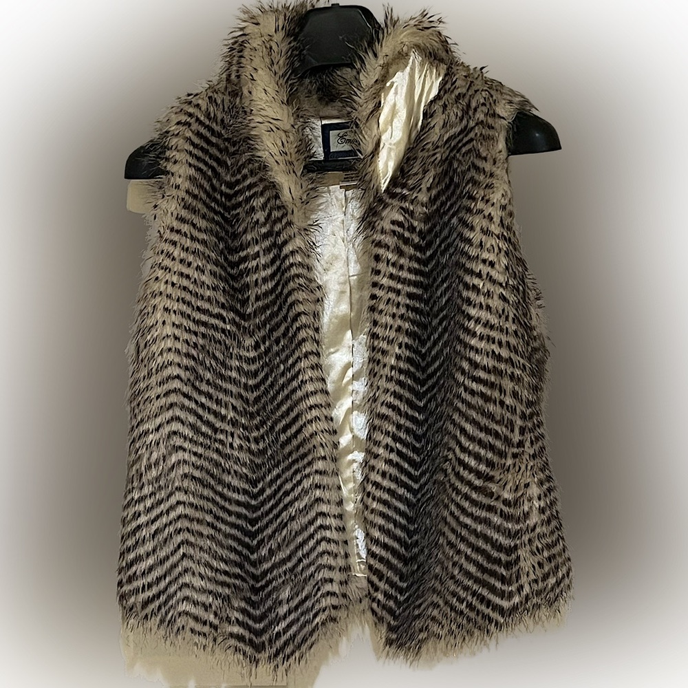 Faux fur vest size M | Emmelee for F.C.